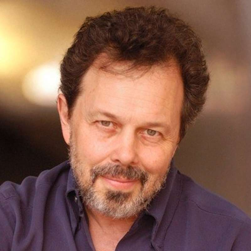 Curtis Armstrong
