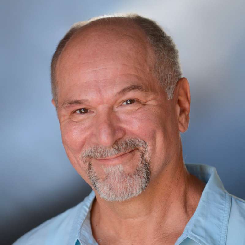 John Kapelos